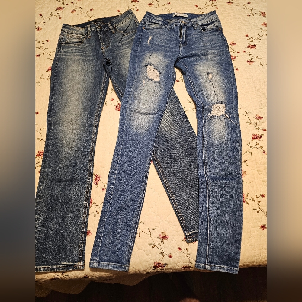 Kancan and Silver jeans bundle Size 26
